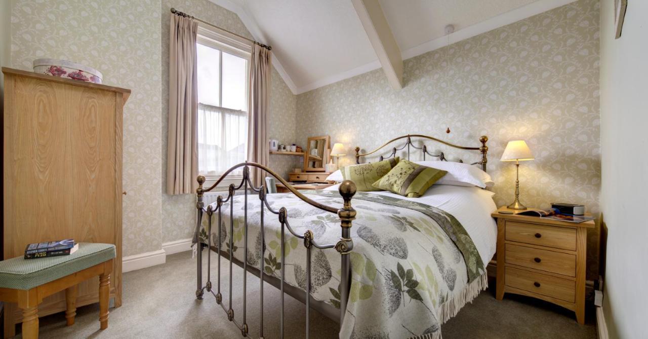 The Edwardene Hotel Keswick  Exterior photo