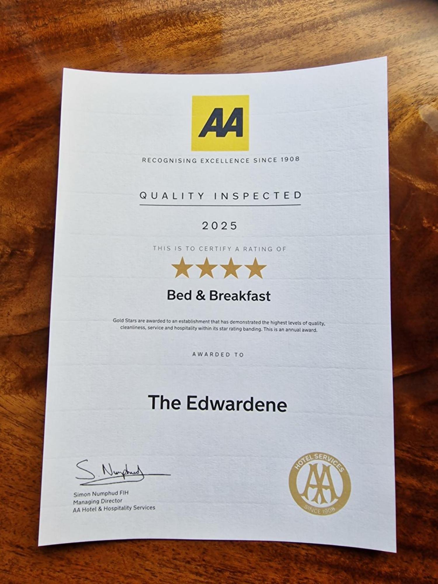 The Edwardene Hotel Keswick  Exterior photo